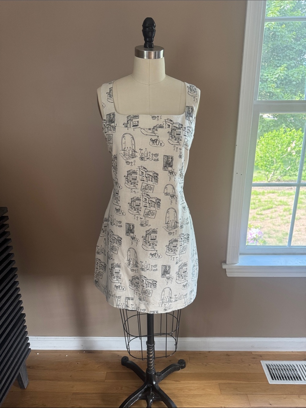 Abercrombie- White Italian inspired Toile Print Square-Neck Sleeveless Dress